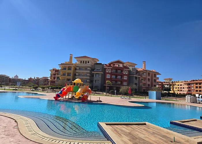 Elegant & Aqua Park Direct Lagoon View Free Wi-fi Sheikh Apartment