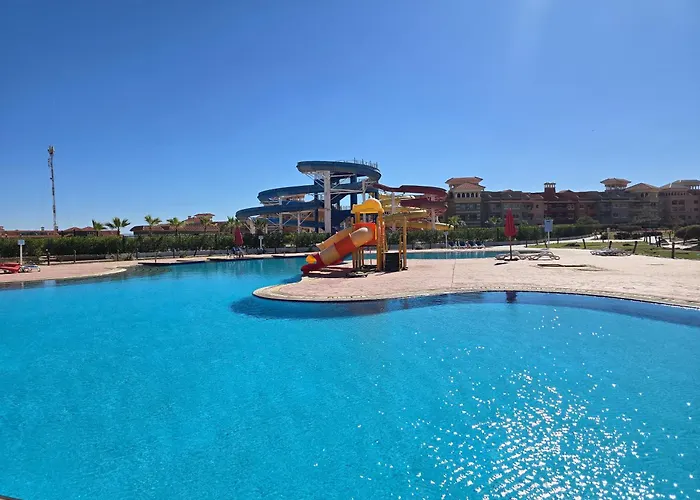 Elegant & Aqua Park Direct Lagoon View Free Wi-fi Sheikh Apartment *