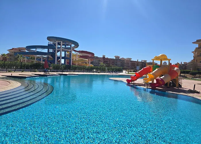 Elegant & Aqua Park Direct Lagoon View Free Wi-fi Sheikh Apartment