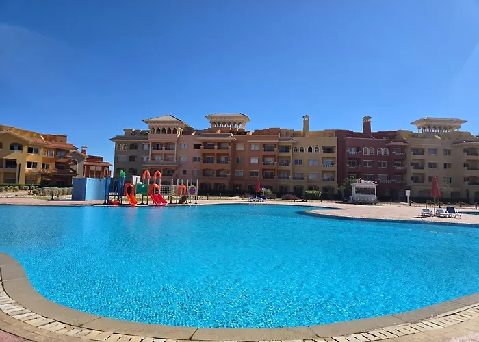 Elegant & Aqua Park Direct Lagoon View Free Wi-fi Sheikh Apartment *